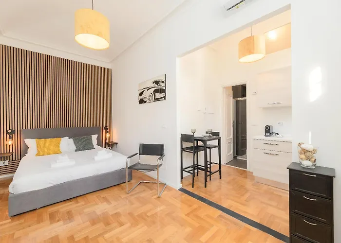 Saluzzo Urban Apartment Turin